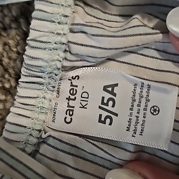 Carters - Picture 2 of 4